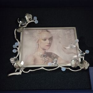 NIB Swarovski Blossom Silver Photo Frame with Crystal Accents
